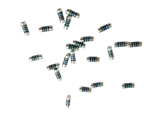 MEF柱状精密贴片金属膜电阻器