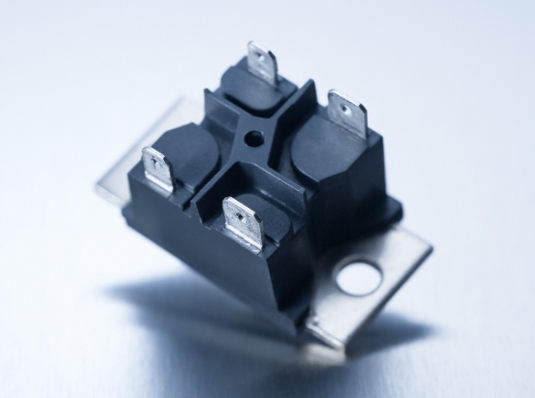 VHP180超长爬电结构法蓝底板平面（厚膜、无感设计）中功率电阻